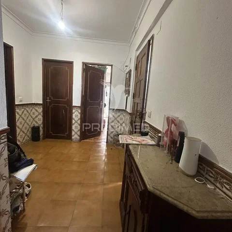 أخرى