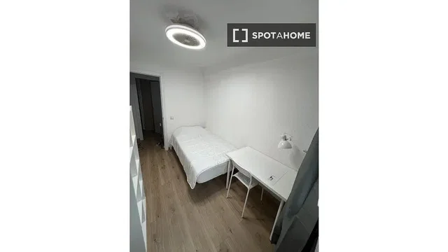 Хол