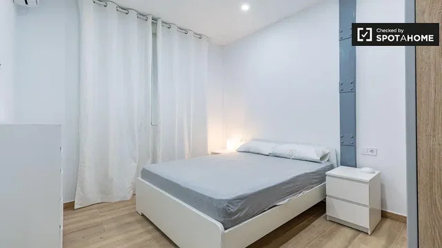 Хол