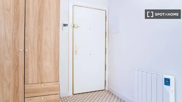 Хол