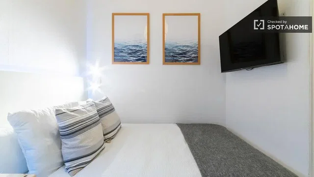 Хол
