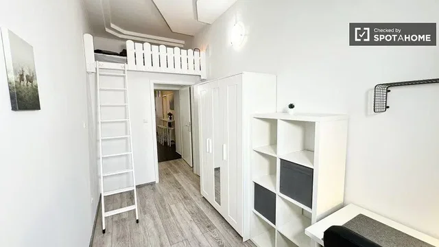 Хол