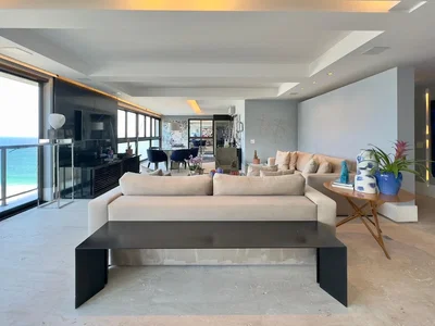 Хол
