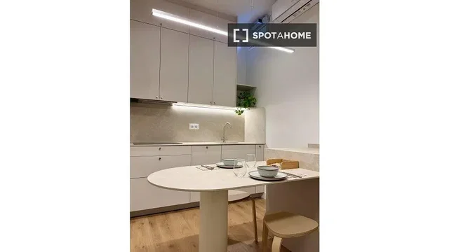 Хол