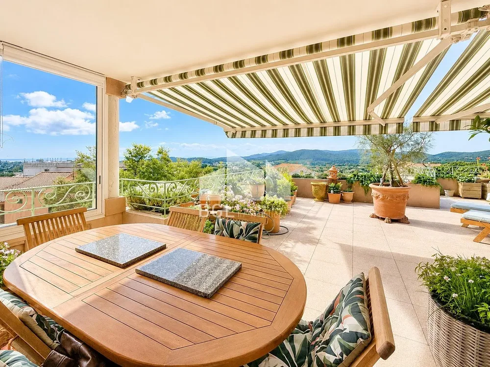 غرفة معيشة