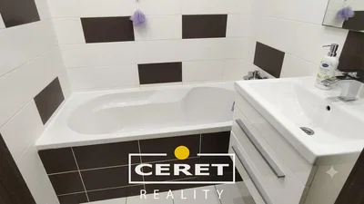 Badezimmer; fliesenboden, renoviert