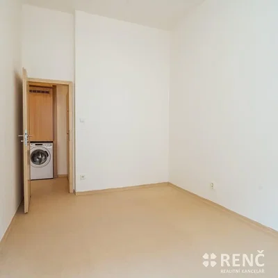 Overig; renovatie nodig, tegelvloer