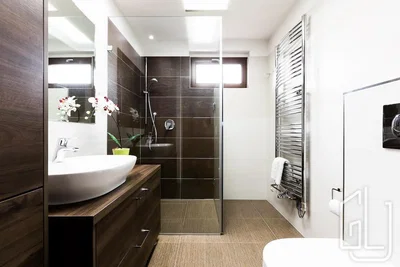 Badezimmer; fliesenboden, renoviert, tageslicht