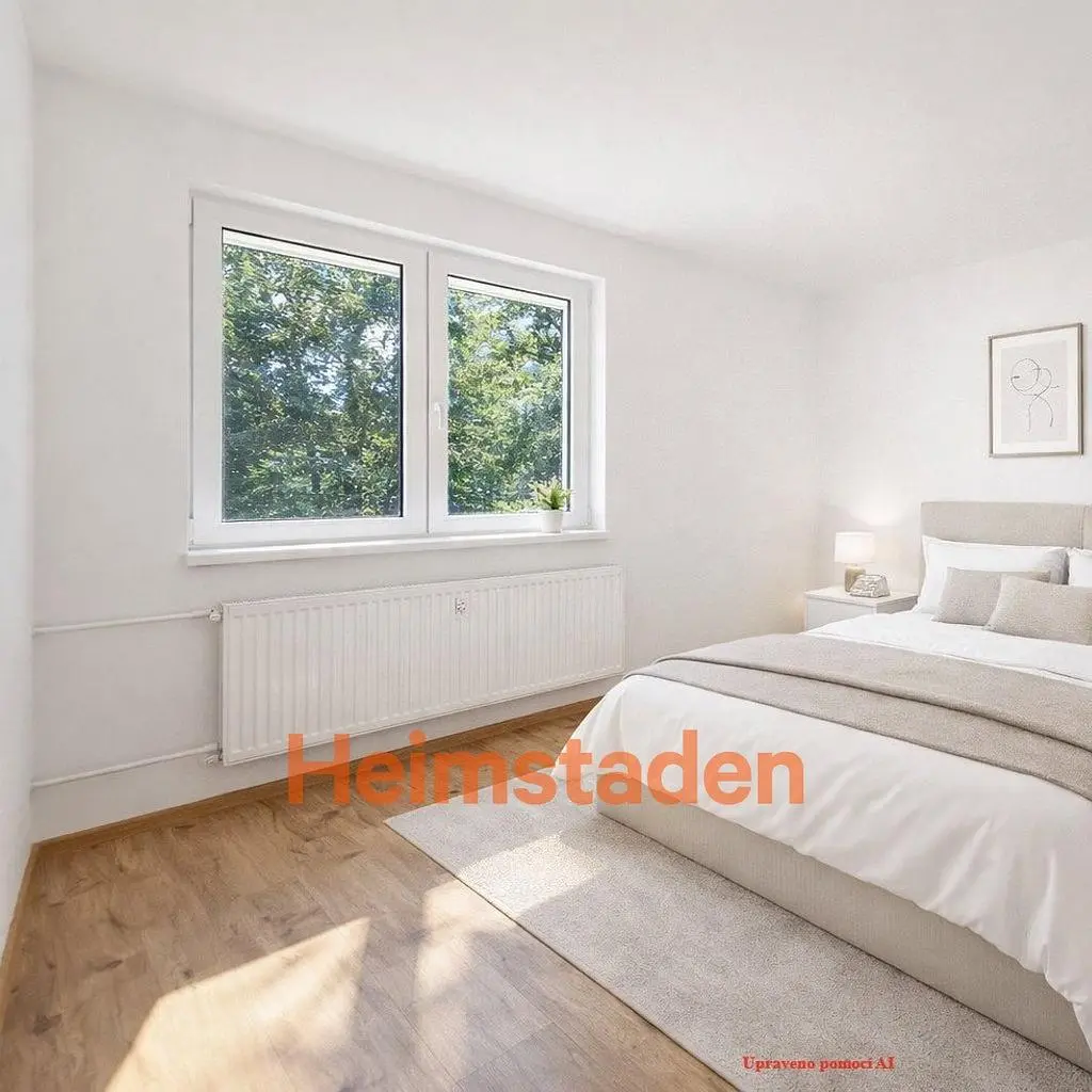 Schlafzimmer; holzboden, tageslicht, blick