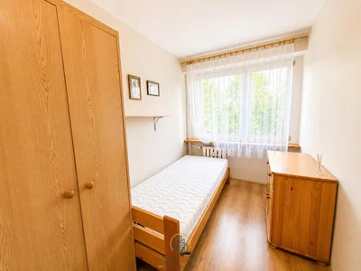 Chambre; parquet, lumière naturelle