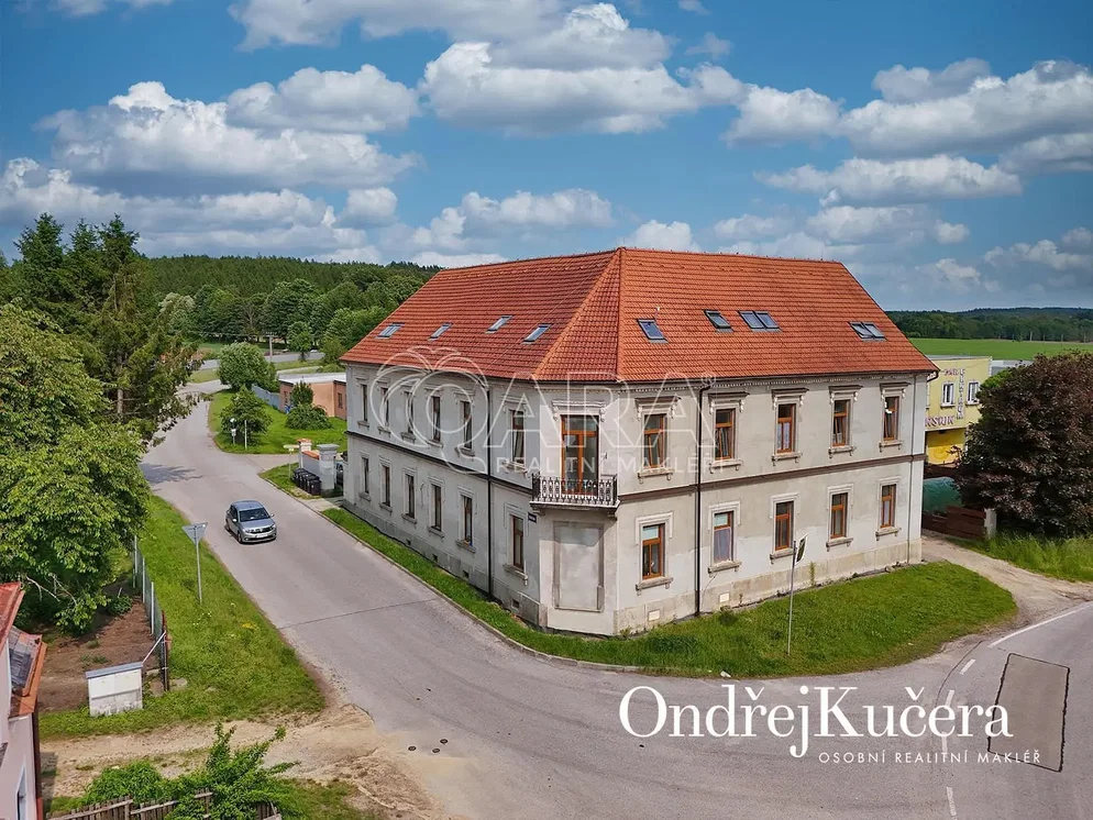 Kuća i okolina