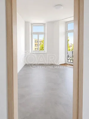 Ostalo; pločice, prirodno svjetlo, renoviran