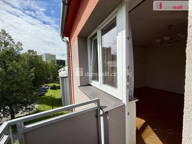 Balcony; view, natural light