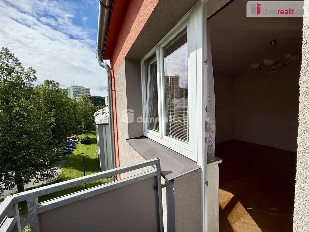 Balkon; razgled, naravna svetloba