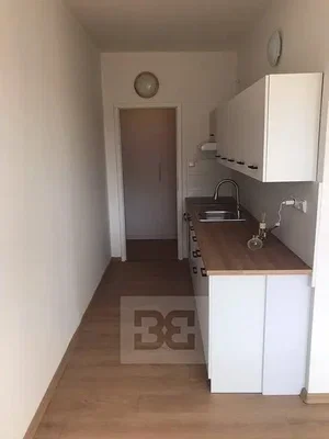 Küche; holzboden, tageslicht, renoviert, küchengeräte