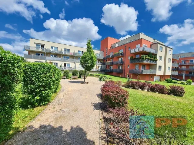 Haus und umgebung; tageslicht, blick
