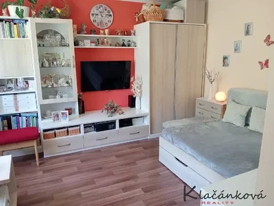 Chambre; parquet, lumière naturelle, style moderne