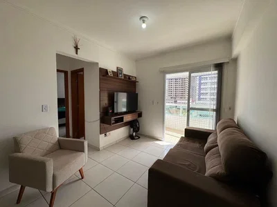 Salón; luz natural, suelo de baldosas