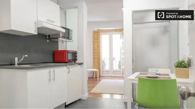 Хол