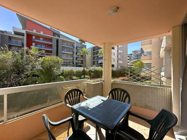 Σαλόνι