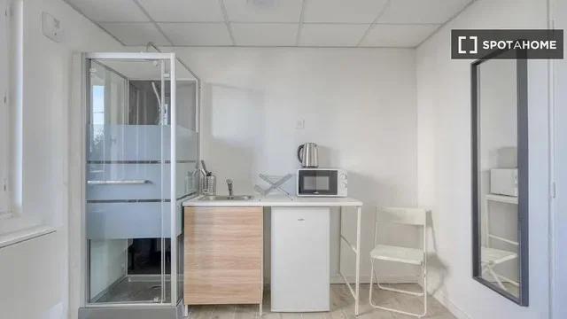 Хол