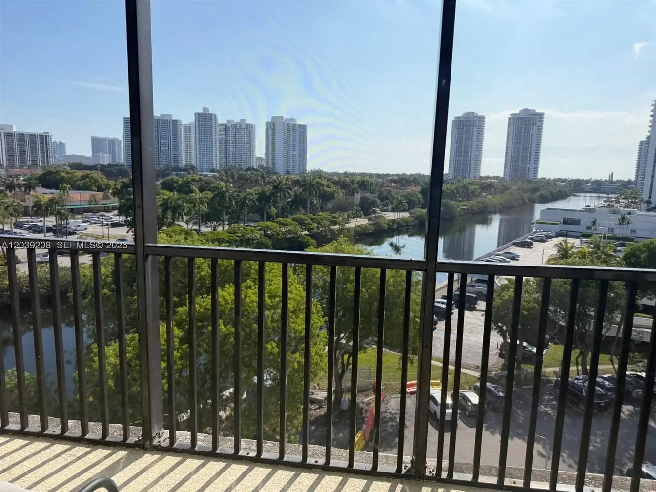 Balcon; vue, lumière naturelle