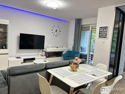 Oturma odası; doğal ışık, modern stil
