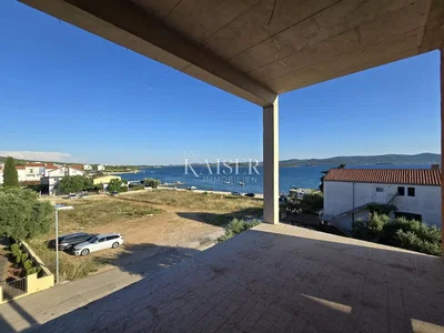 Balcone; vista, luce naturale