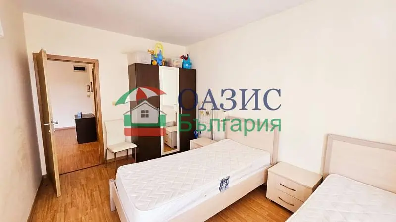 Bedroom; wood floor, natural light