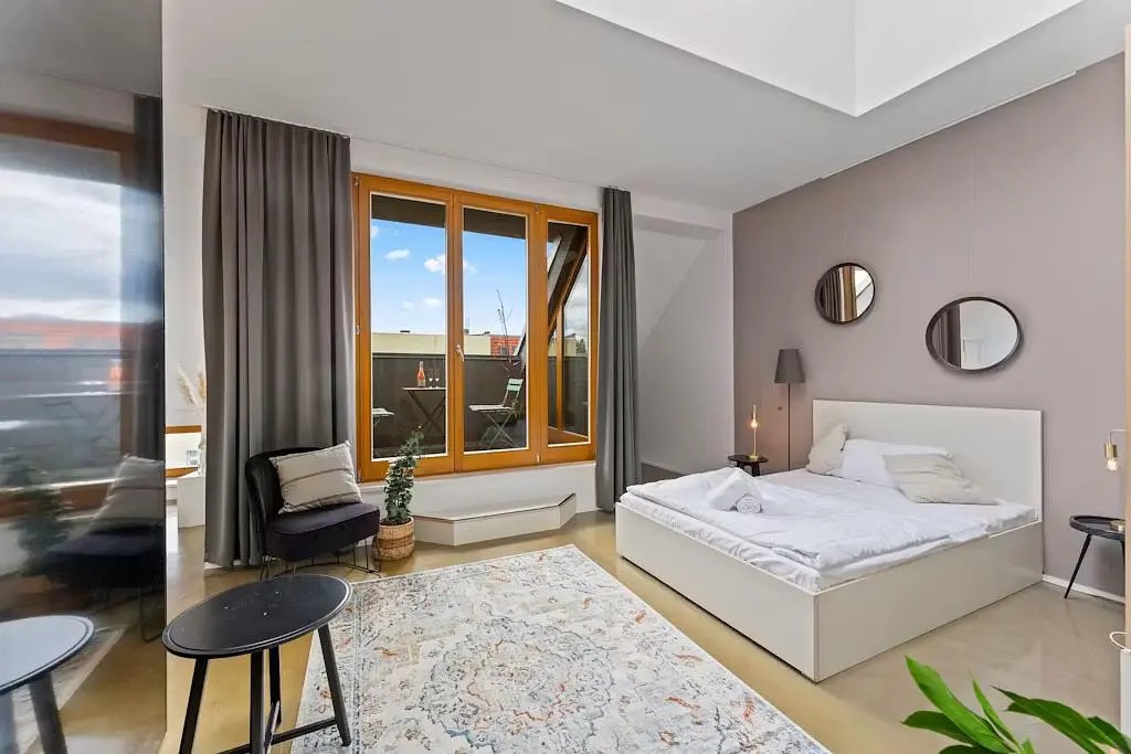 Schlafzimmer; tageslicht, moderner stil