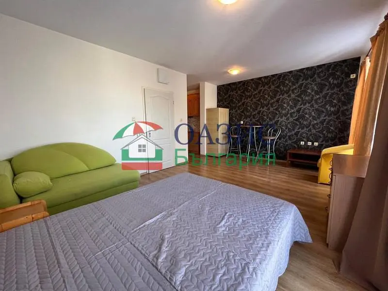 Bedroom; wood floor, natural light