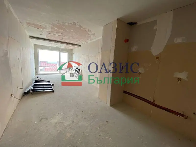 Other; needs renovation, natural light