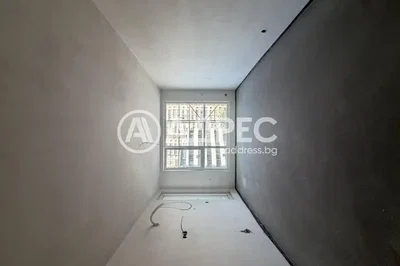 Other; needs renovation, natural light