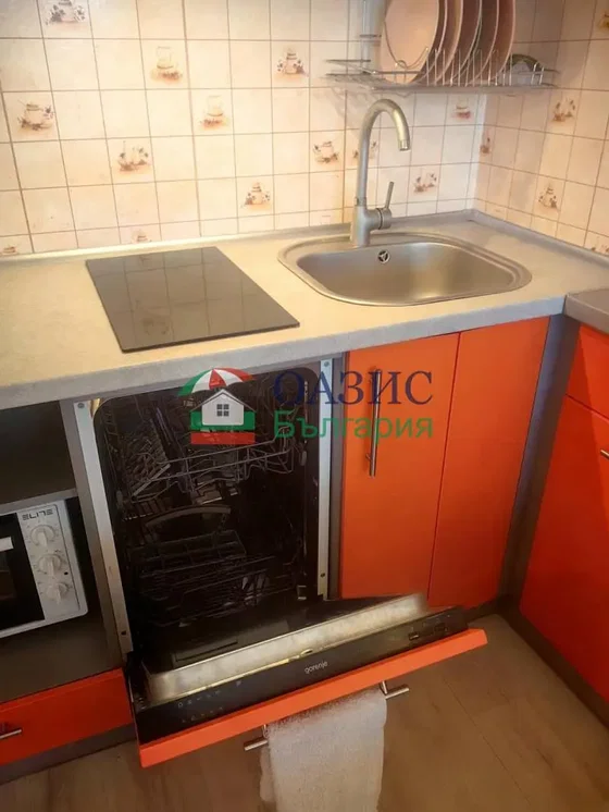 Kitchen; kitchen appliances, tile floor