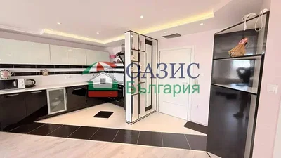 Кухня; кухненски уреди, плочки, ремонтиран, естествена светлина