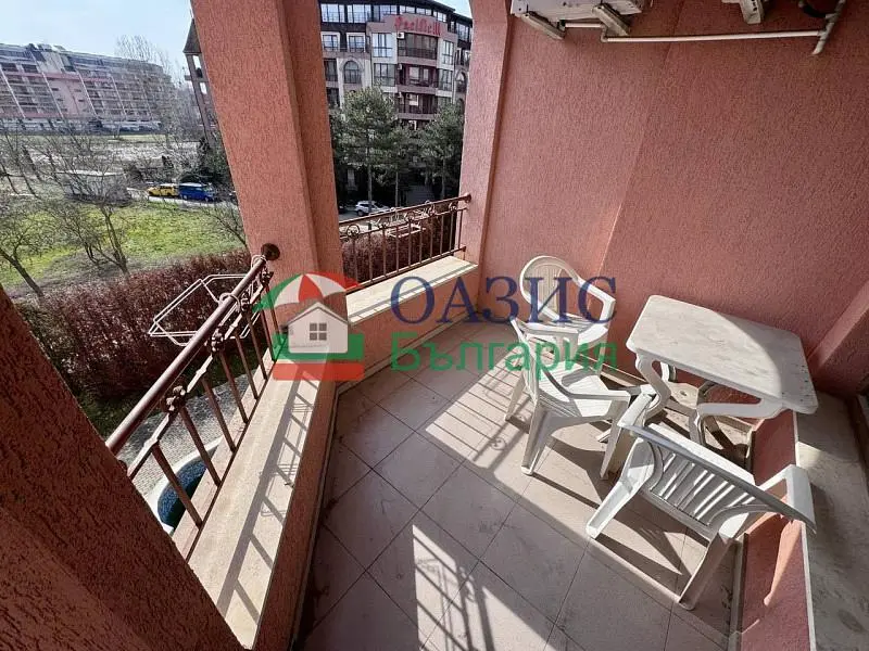 Balcony; natural light, view