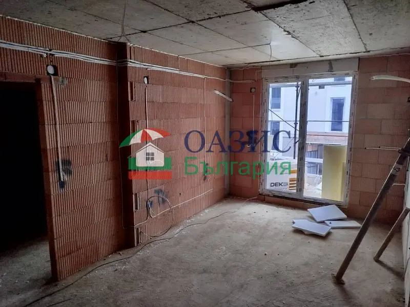 Other; needs renovation, natural light