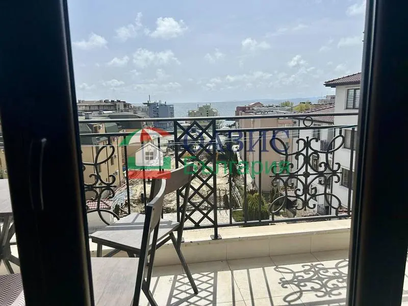 Balcony; view, natural light