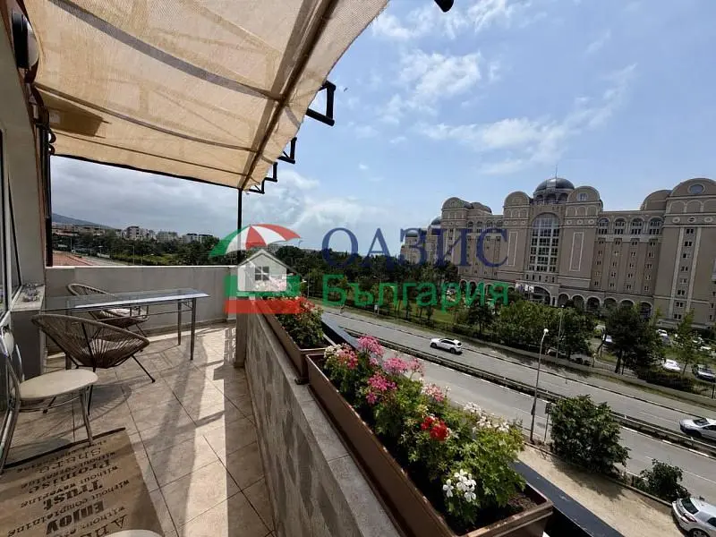 Balkon; pogled, prirodna svjetlost