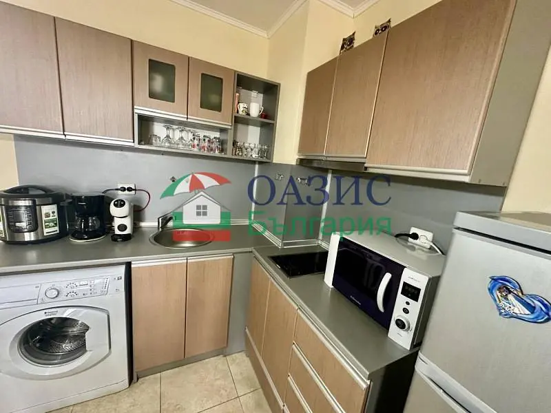 Kitchen; kitchen appliances, tile floor