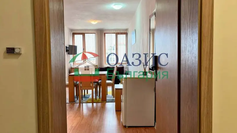 Kitchen; wood floor, natural light