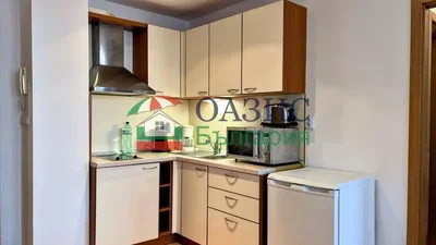 Kitchen; kitchen appliances, wood floor
