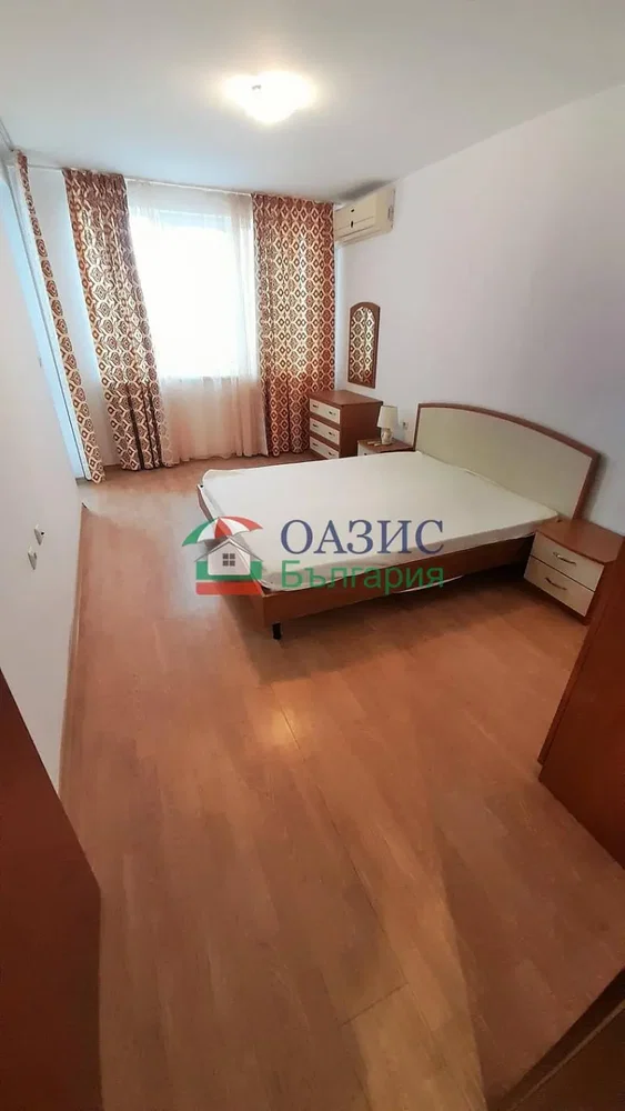 Bedroom; wood floor, natural light