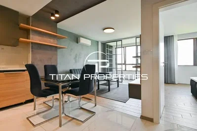 Dining room; natural light, wood floor