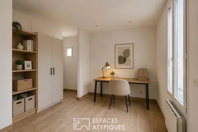 Woonkamer; natuurlijk licht, moderne stijl, houten vloer