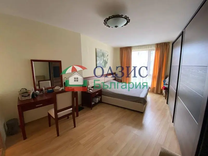 Bedroom; wood floor, natural light