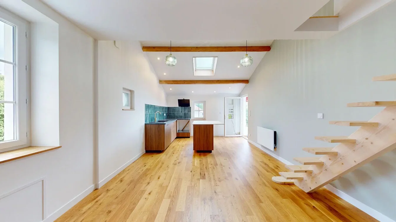 Cuisine; parquet, lumière naturelle