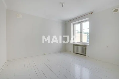 Otro; luz natural, suelo de madera