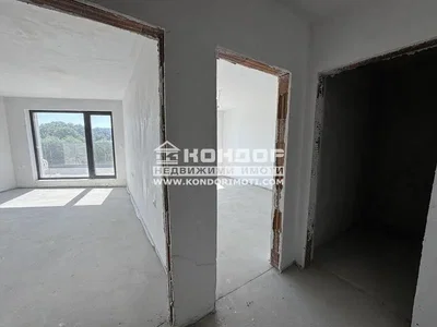 Other; needs renovation, natural light
