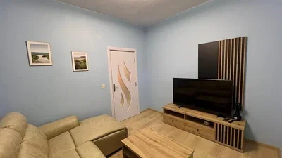 Dnevni boravak; drveni pod, prirodna svjetlost